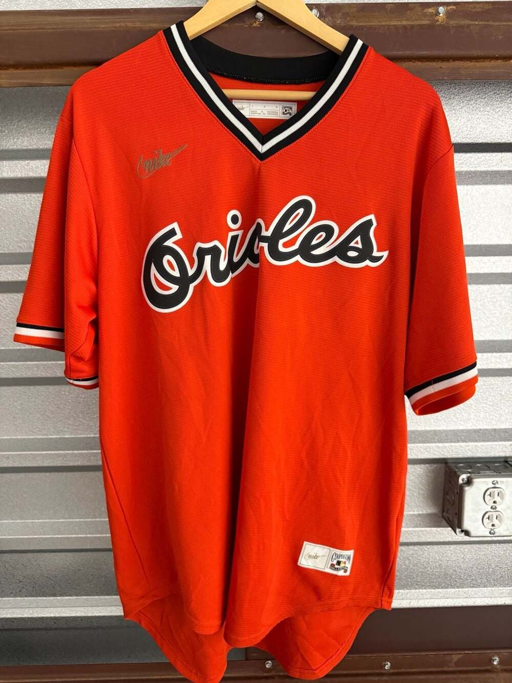Nike Cooperstown Collection Baltimore Orioles V-Neck Mesh Jersey Size Large